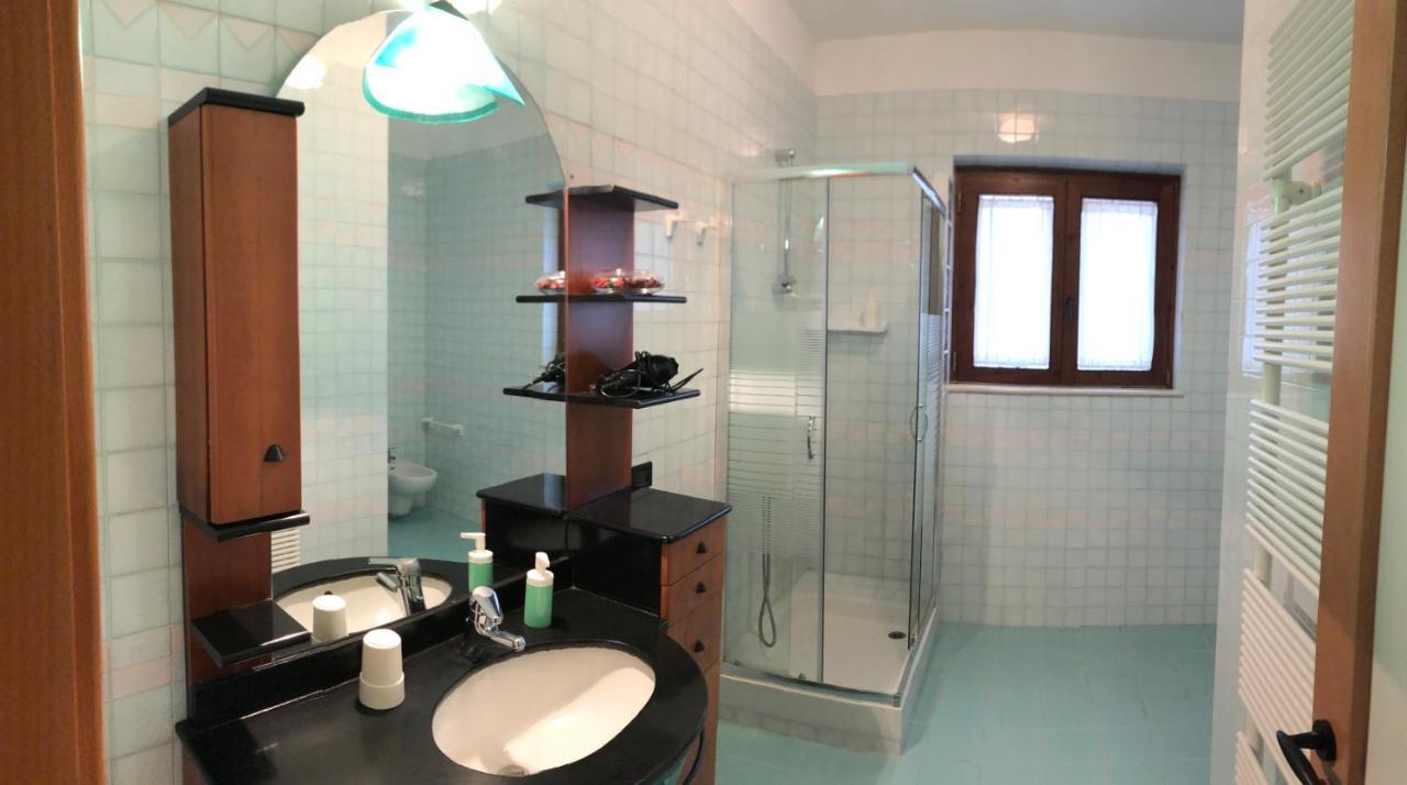 The Holiday House Hotel Сантерамо ин Коле Екстериор снимка
