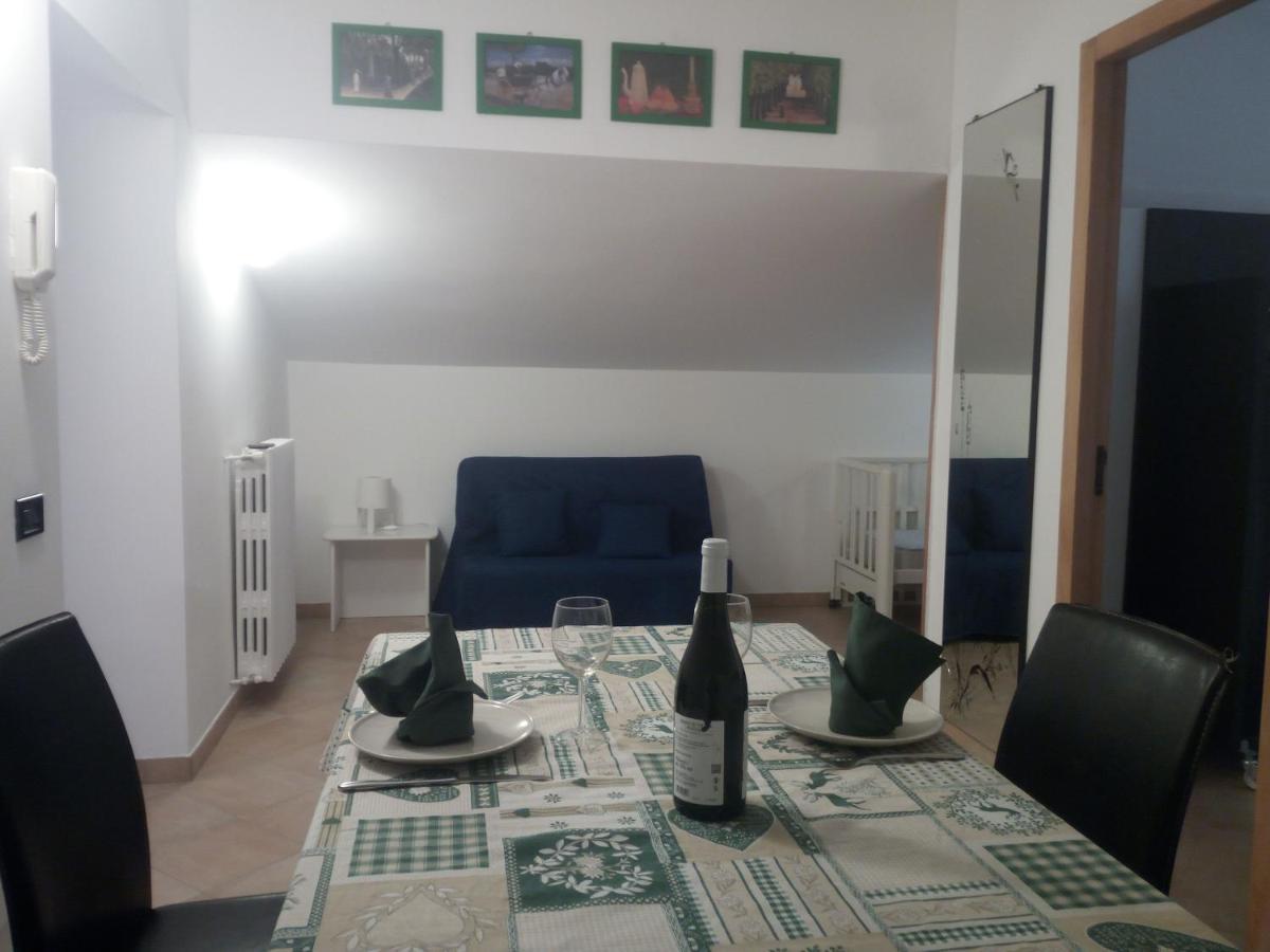 The Holiday House Hotel Сантерамо ин Коле Екстериор снимка