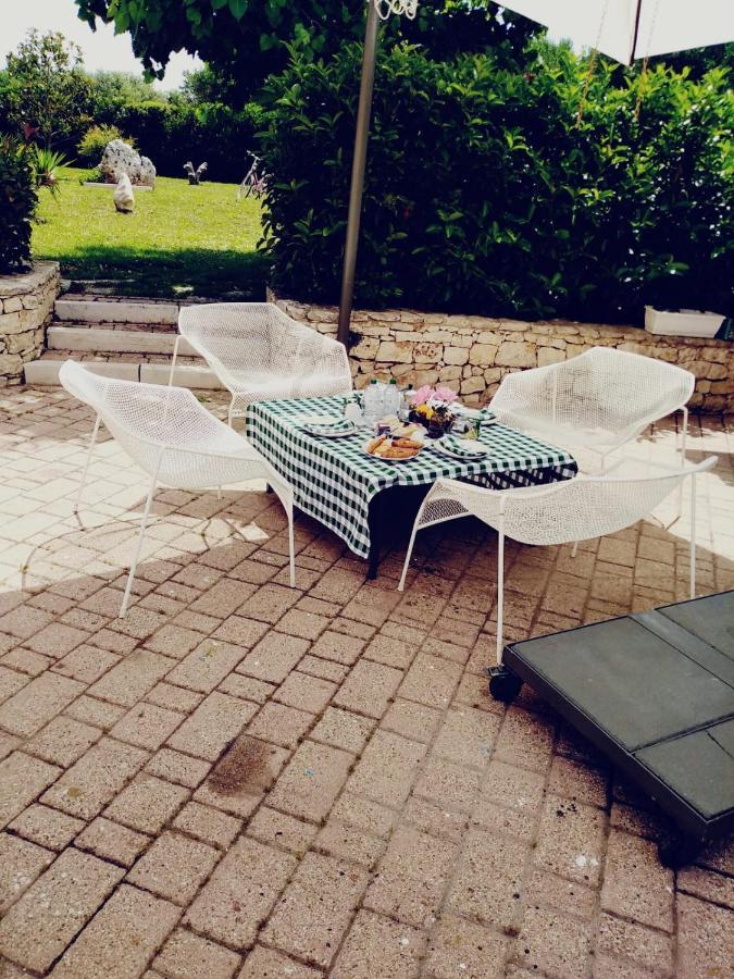 The Holiday House Hotel Сантерамо ин Коле Екстериор снимка