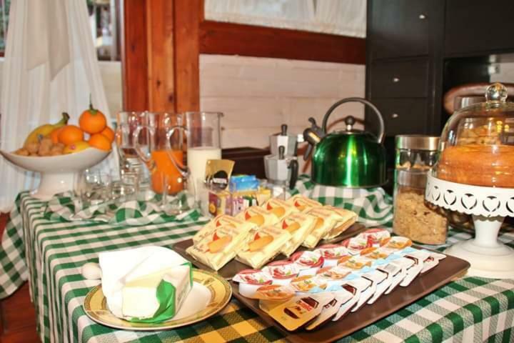 The Holiday House Hotel Сантерамо ин Коле Екстериор снимка