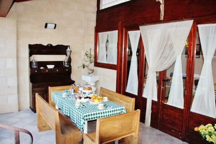 The Holiday House Hotel Сантерамо ин Коле Екстериор снимка