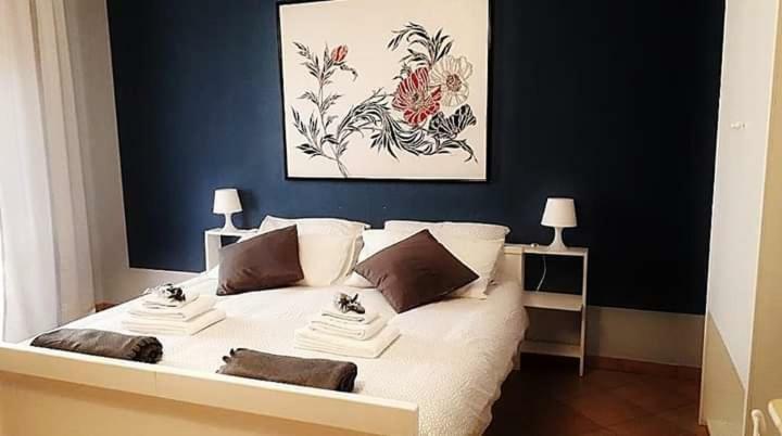 The Holiday House Hotel Сантерамо ин Коле Екстериор снимка